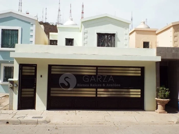 GBA_2514 | VENTA 3 RECÁMARAS FRACC. MALLORCA | GARZA Bienes Raíces & Avalúos